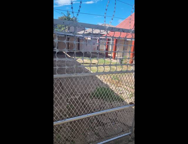 3 BEDROOM HOUSE FOR SALE IN UITENHAGE CENTRAL